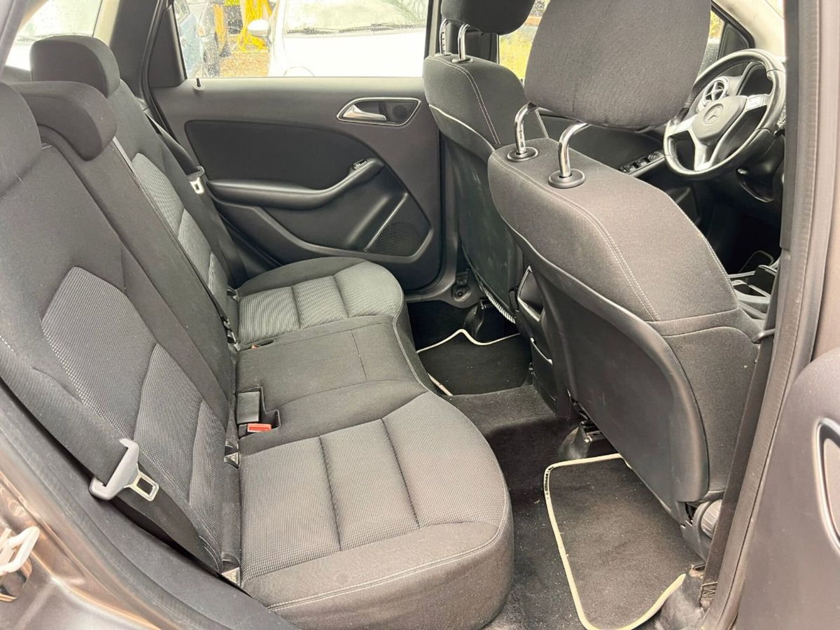 Mercedes-Benz Classe B 180 CDI Automatic Executive (16)
