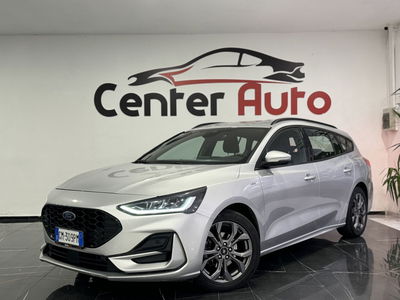 Ford Focus Station Wagon 1.0 EcoBoost Hybrid 125 CV Powershift SW Active Style usata