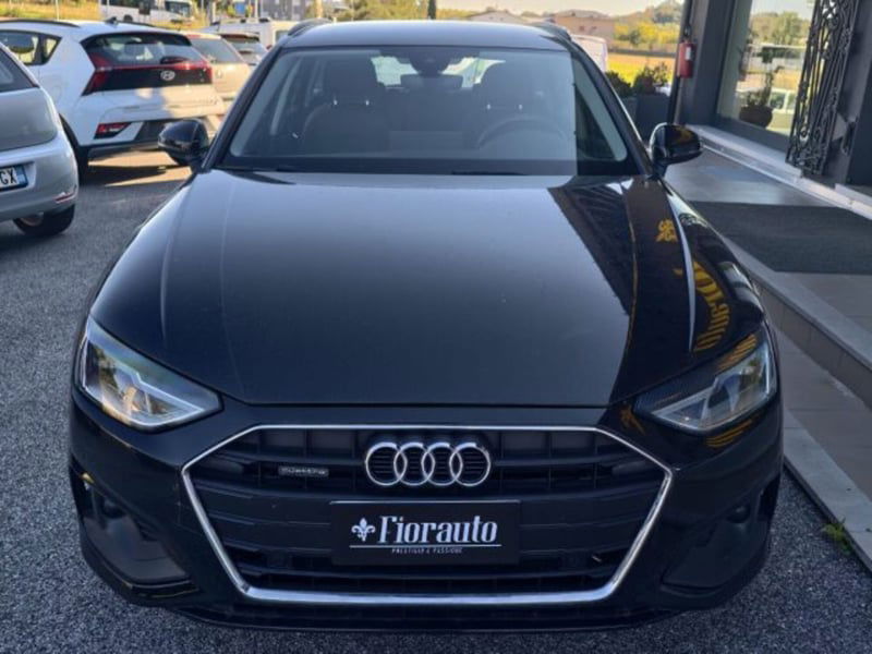 Audi A4 Avant 40 TDI quattro S tronic Business Advanced