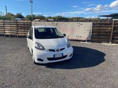 Toyota Aygo 1.0 12V VVT-i 5 porte Sol Connect MMT usata