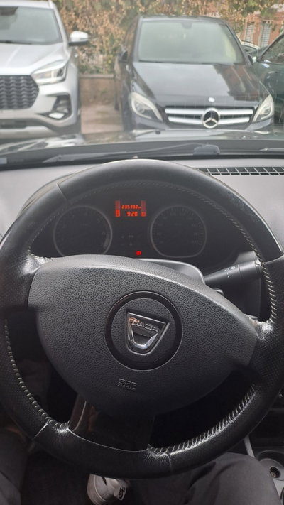 Dacia Duster 1.5 dCi 110CV 4x2 Lauréate (5)