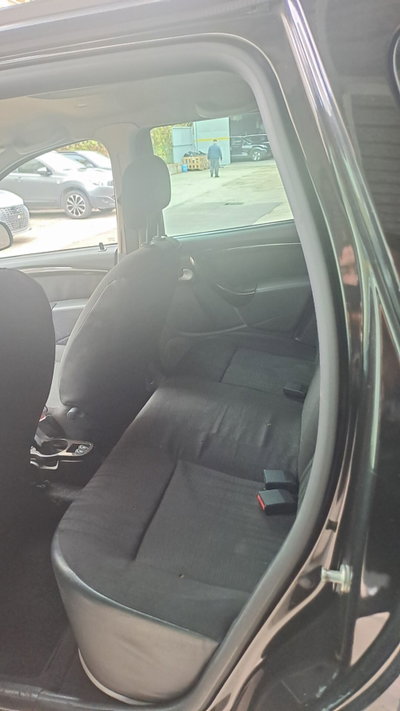Dacia Duster 1.5 dCi 110CV 4x2 Lauréate (8)