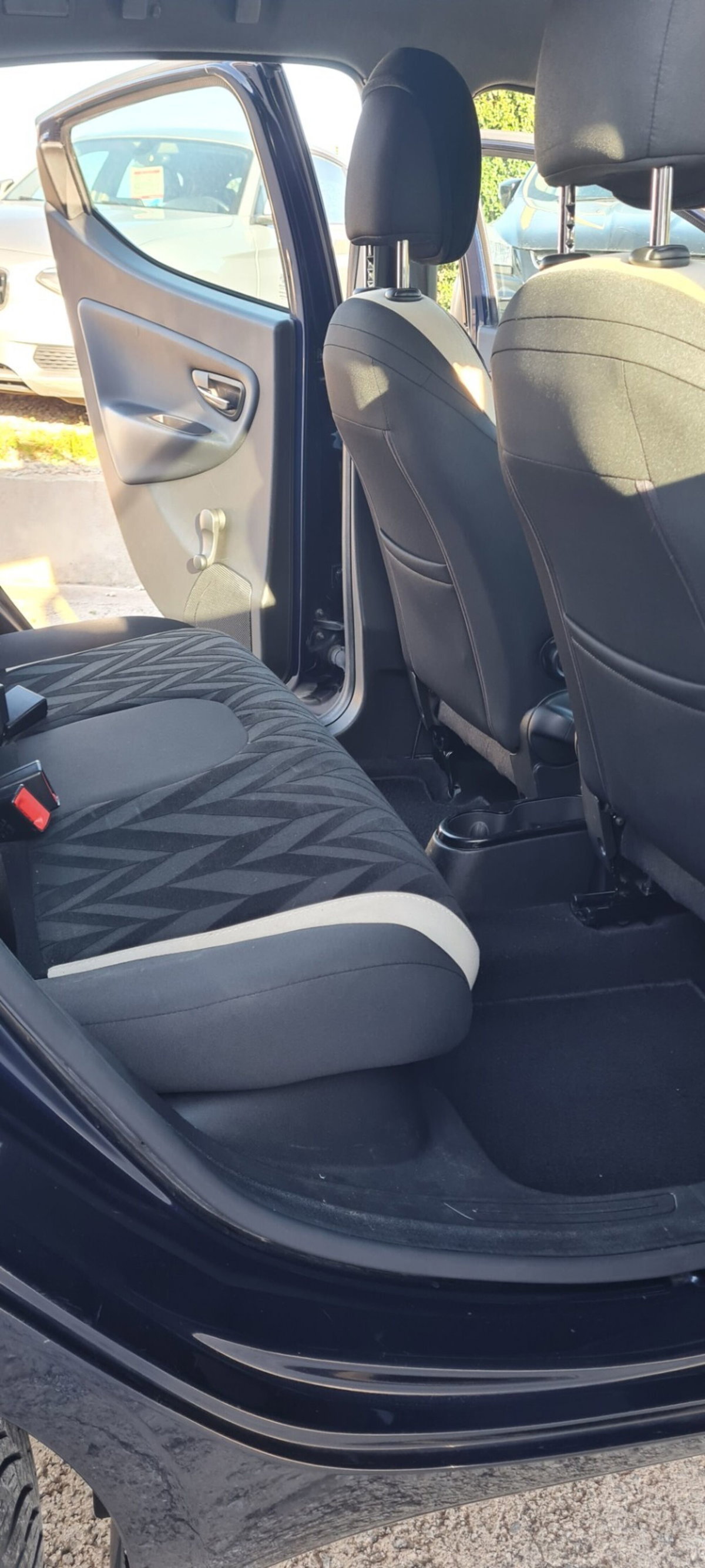 Lancia Ypsilon 1.2 69 CV 5 porte Elefantino (10)