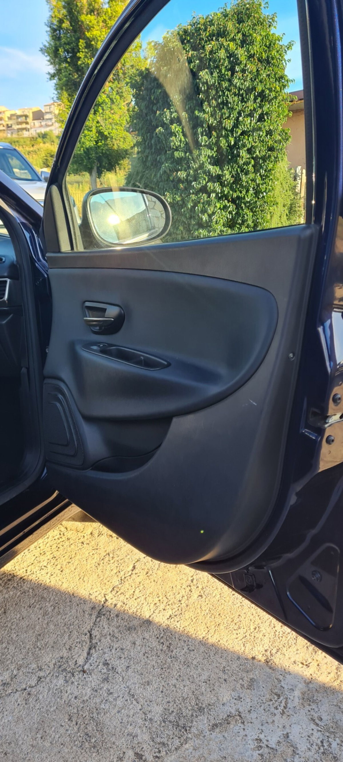 Lancia Ypsilon 1.2 69 CV 5 porte Elefantino (13)
