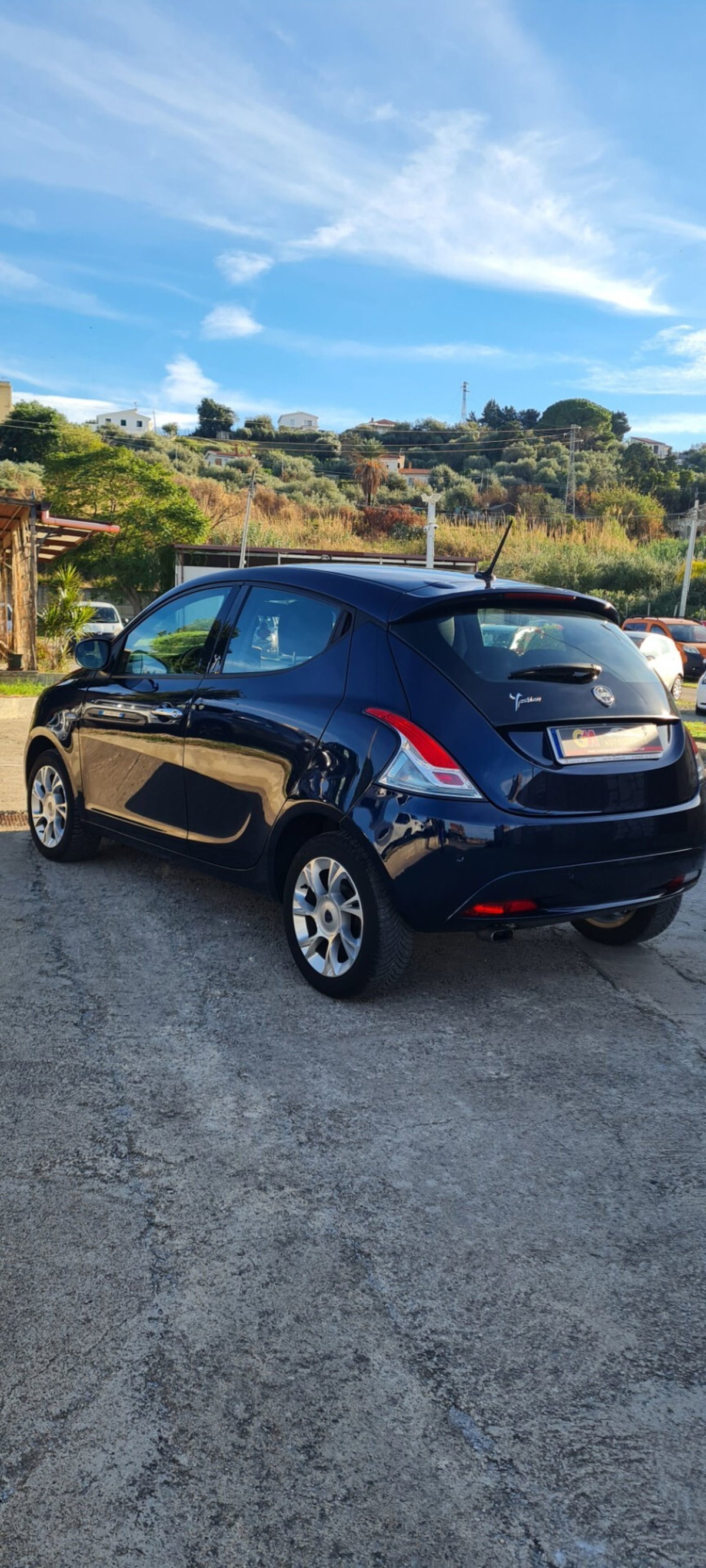 Lancia Ypsilon 1.2 69 CV 5 porte Elefantino (3)