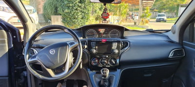 Lancia Ypsilon 1.2 69 CV 5 porte Elefantino (8)