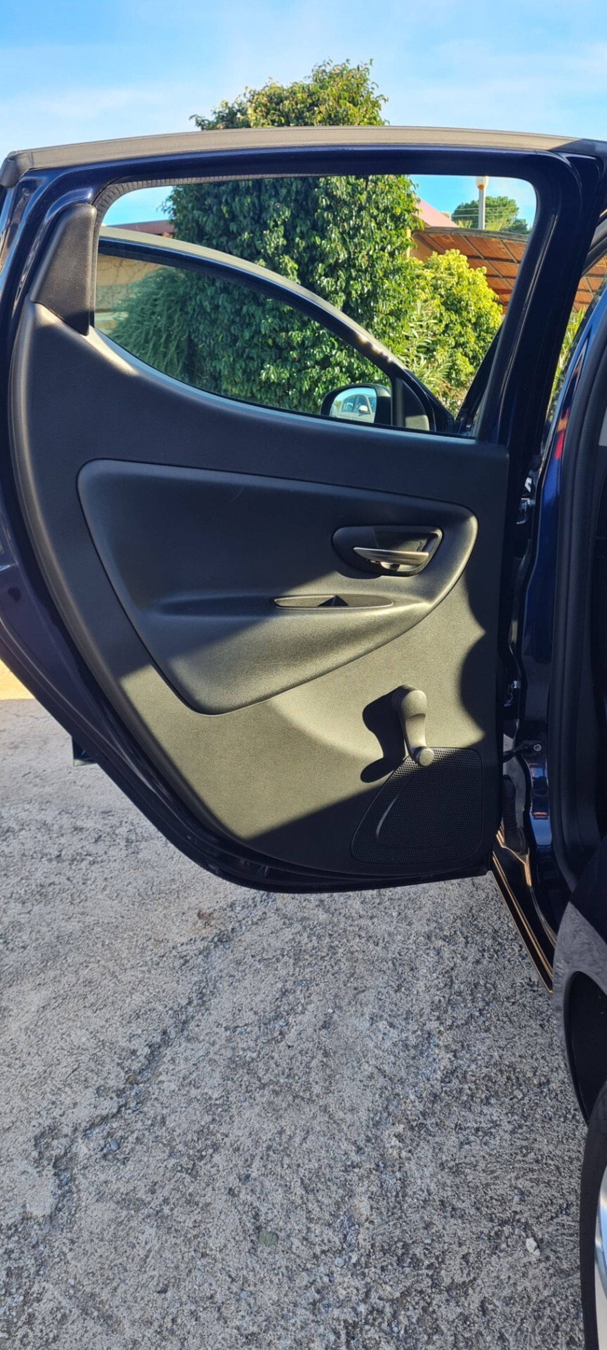 Lancia Ypsilon 1.2 69 CV 5 porte Elefantino (9)