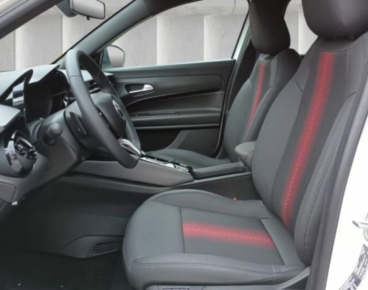 Alfa Romeo Junior elettrica Speciale 156cv (14)