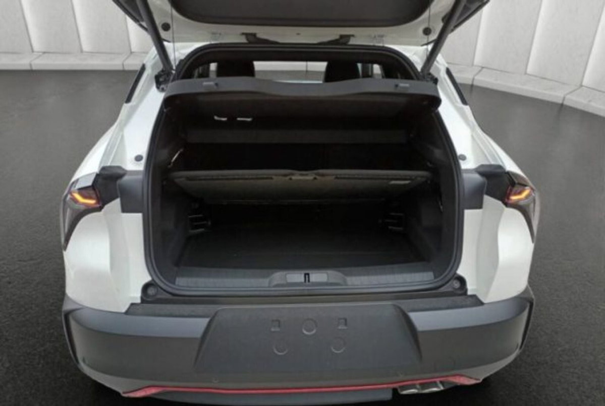 Alfa Romeo Junior elettrica Speciale 156cv (4)