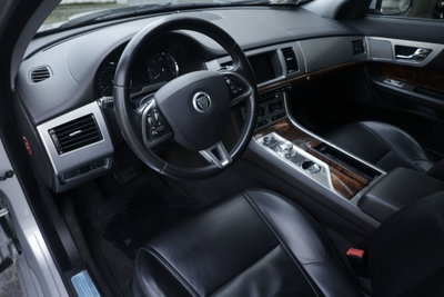 Jaguar XF 3.0 DS V6 Luxury (14)