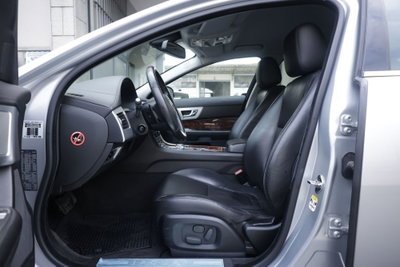 Jaguar XF 3.0 DS V6 Luxury (17)