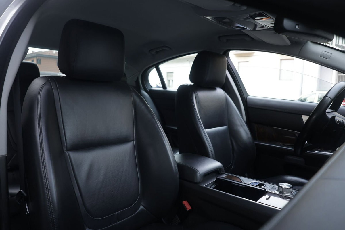 Jaguar XF 3.0 DS V6 Luxury (6)