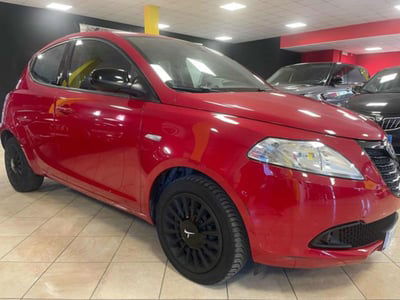 Lancia Ypsilon 1.2 69 CV 5 porte Silver usata