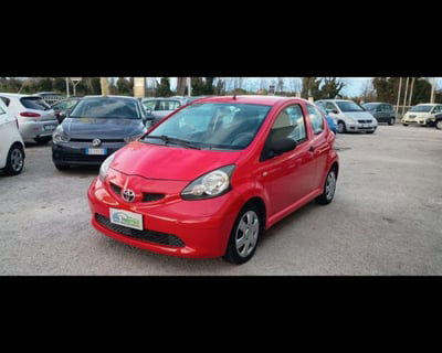 Toyota Aygo 1.0 12V VVT-i 3 porte Sol usata