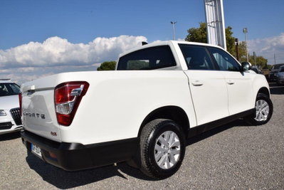 Ssangyong Rexton 2.2 4WD Dream (4)