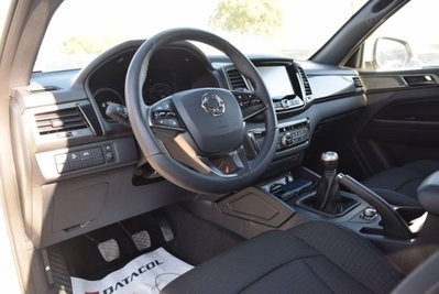 Ssangyong Rexton 2.2 4WD Dream (5)