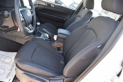 Ssangyong Rexton 2.2 4WD Dream (6)