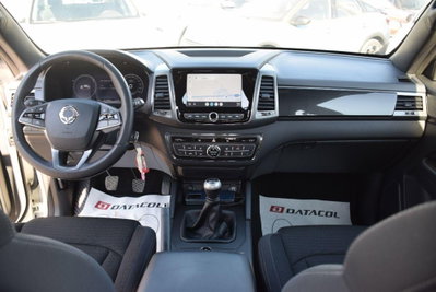 Ssangyong Rexton 2.2 4WD Dream (8)