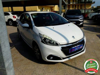 Peugeot 208 HDi 68 CV 5 porte Allure usata