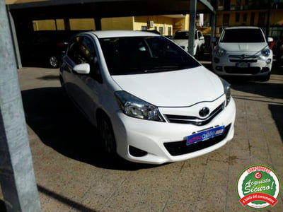 Toyota Yaris 1.D-4D 5 porte Lounge usata