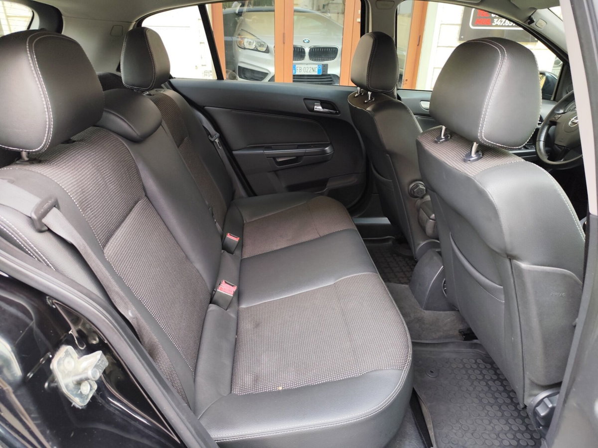 Opel Astra 1.7 CDTI 110CV 5 porte Cosmo (13)