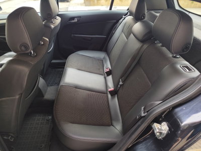 Opel Astra 1.7 CDTI 110CV 5 porte Cosmo (16)