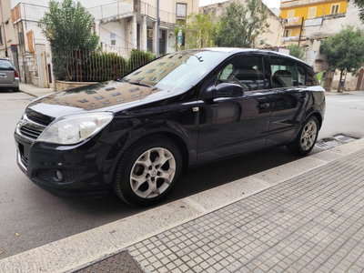 Opel Astra 1.7 CDTI 110CV 5 porte Cosmo (4)