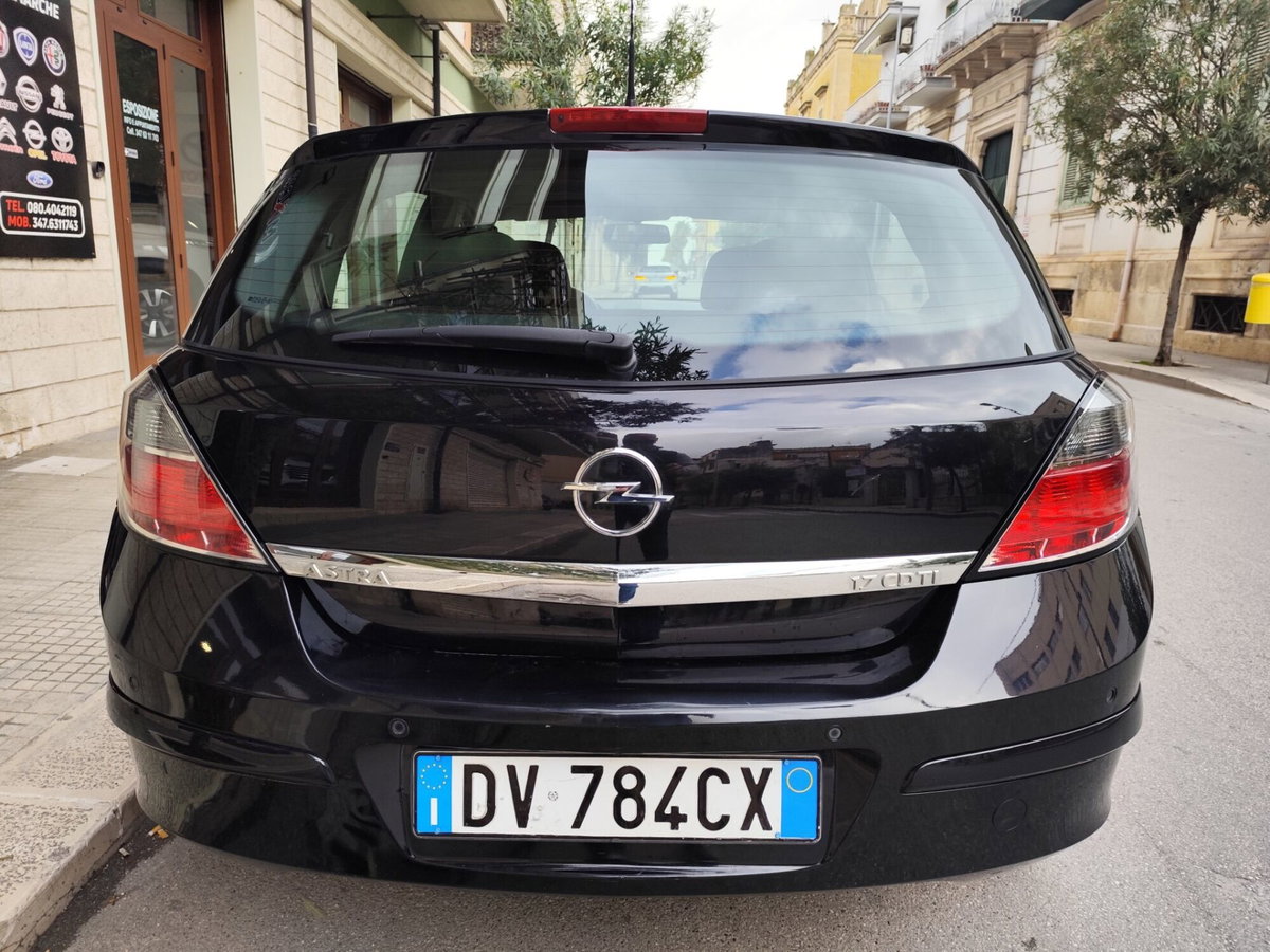 Opel Astra 1.7 CDTI 110CV 5 porte Cosmo (5)