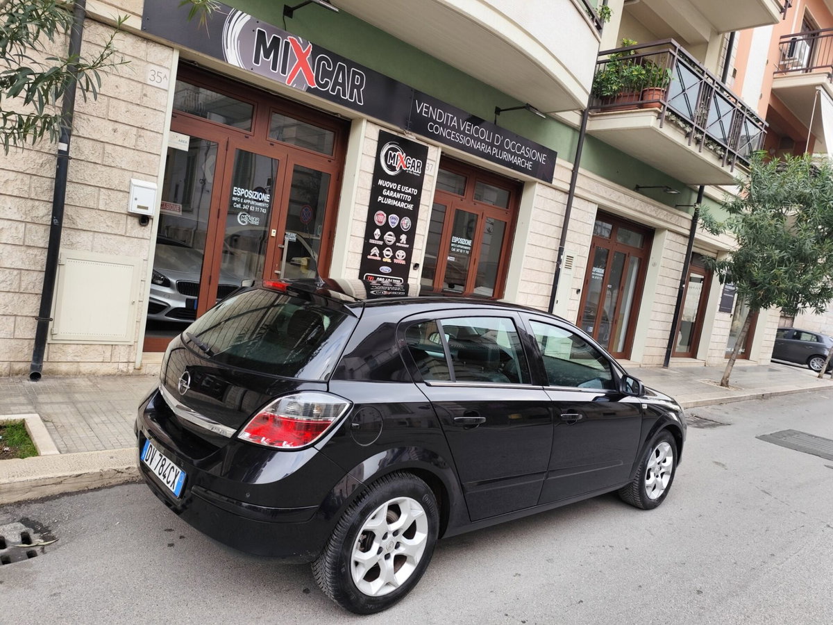 Opel Astra 1.7 CDTI 110CV 5 porte Cosmo (6)
