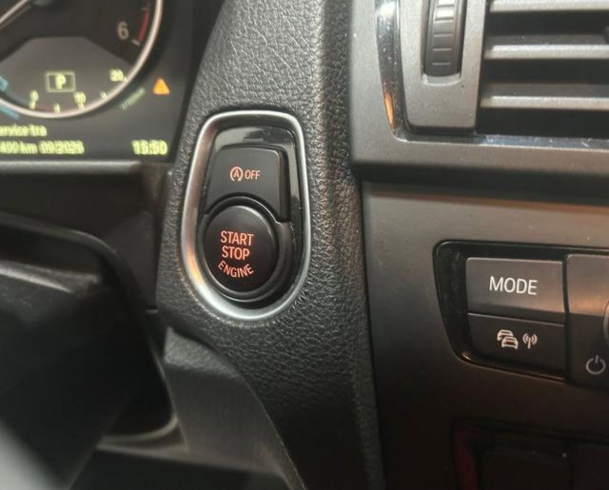 BMW Serie 1 116d 2.0 116CV cat 5 porte Attiva DPF (14)