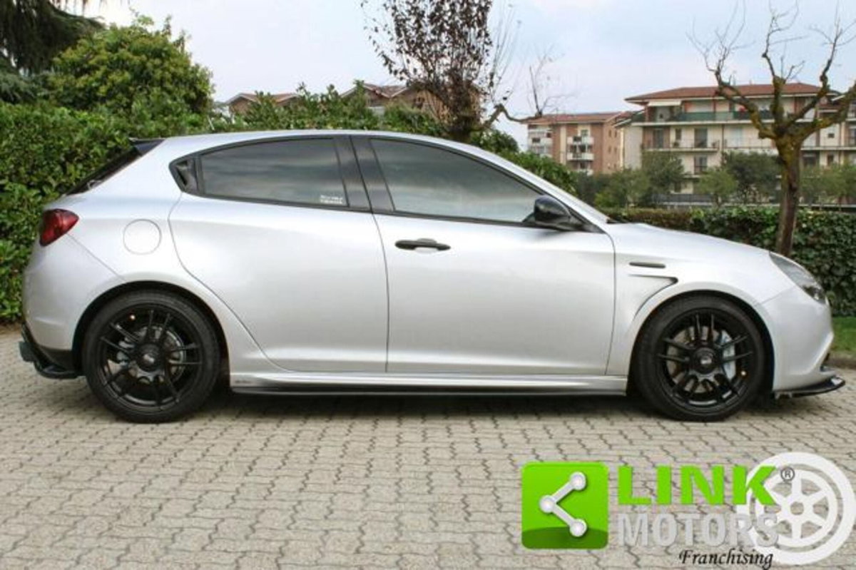 Alfa Romeo Giulietta 1.4 Turbo Distinctive 120cv (2)
