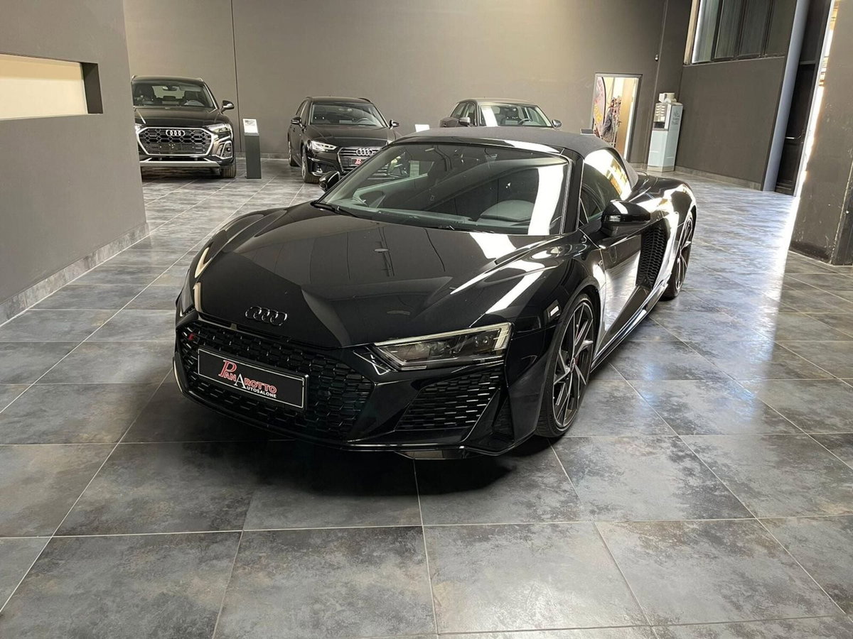 Audi R8 Cabrio Spyder V10 RWD S tronic (4)