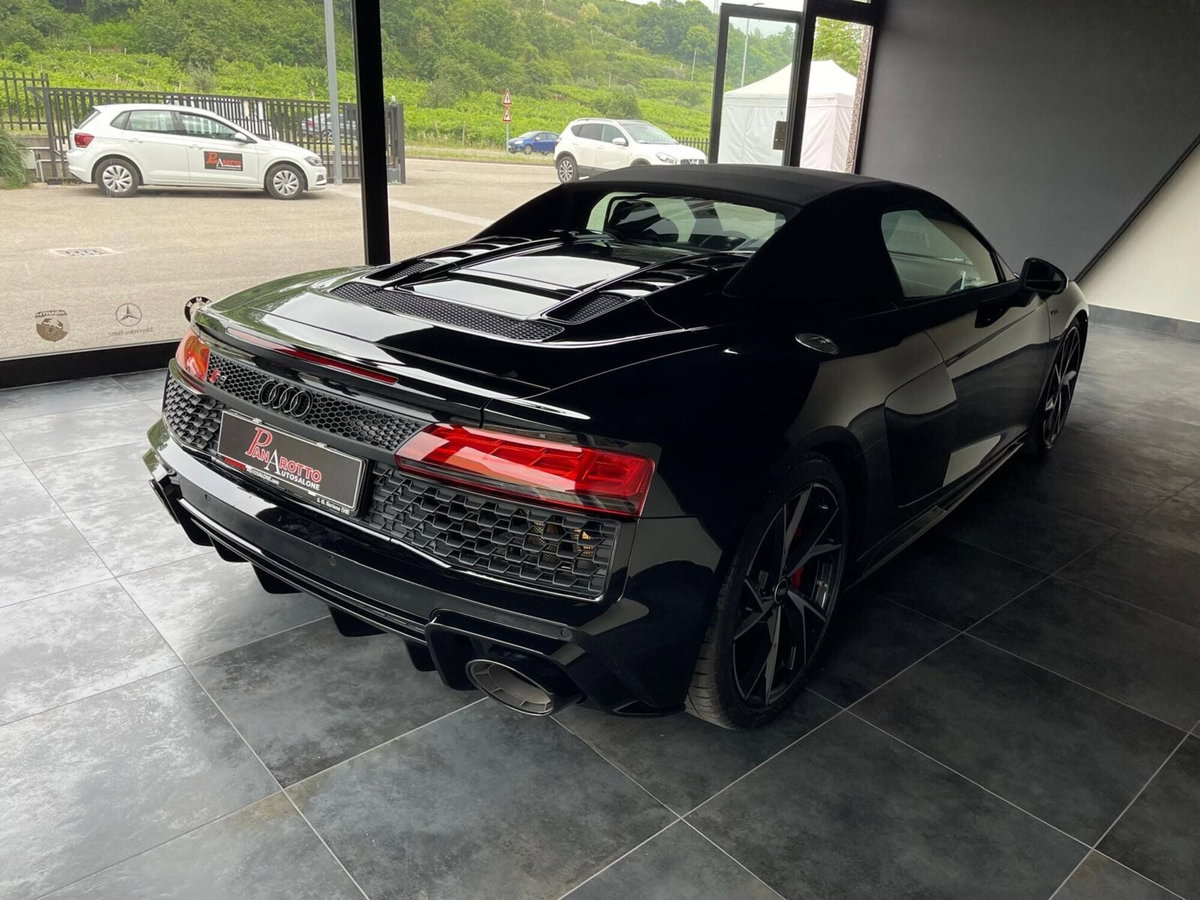 Audi R8 Cabrio Spyder V10 RWD S tronic (6)