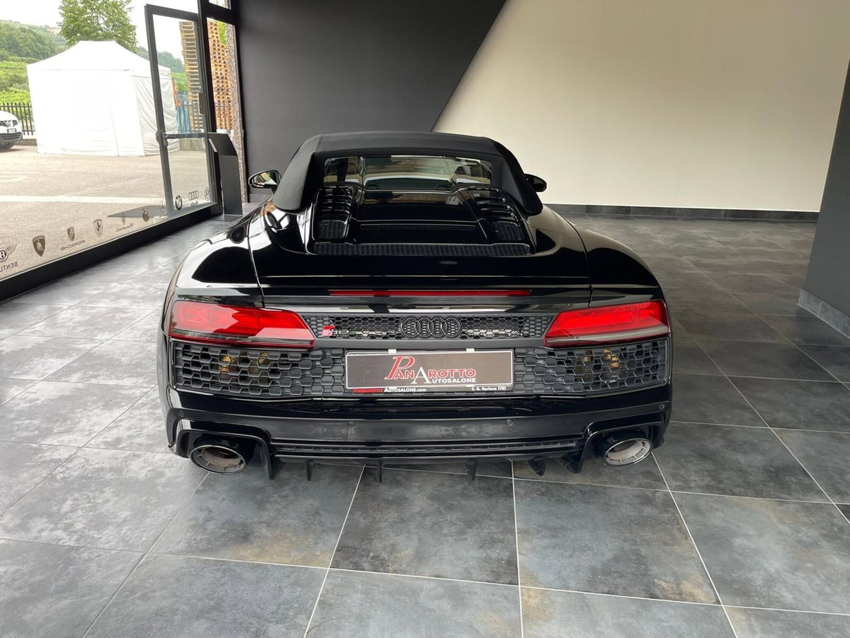 Audi R8 Cabrio Spyder V10 RWD S tronic (7)