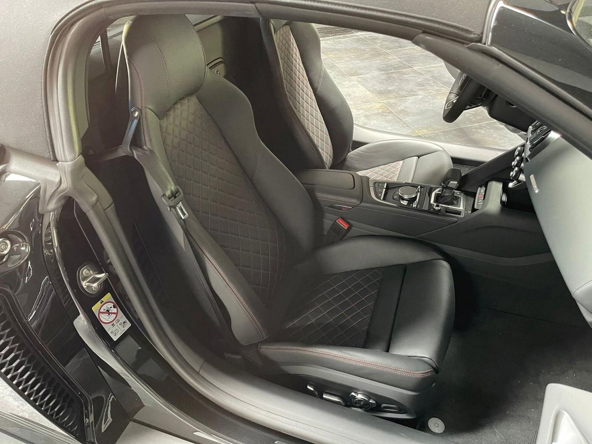 Audi R8 Cabrio Spyder V10 RWD S tronic (8)