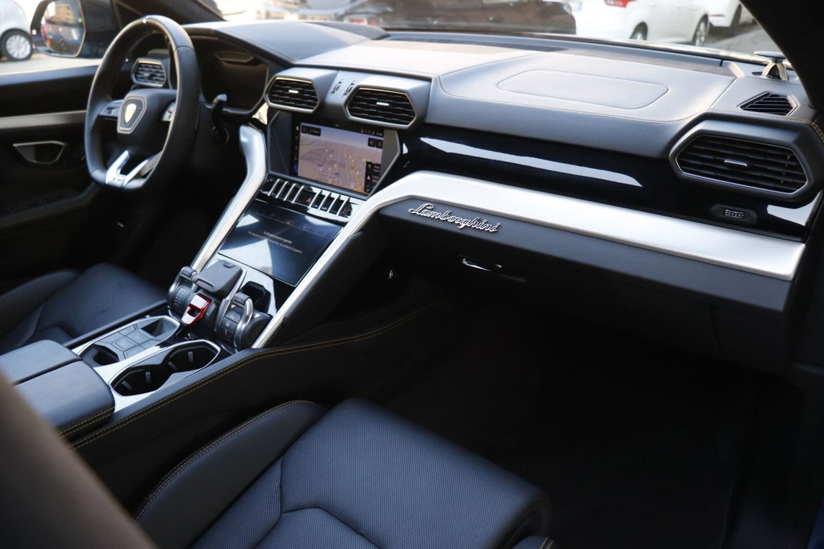Lamborghini Urus 4.0 (10)