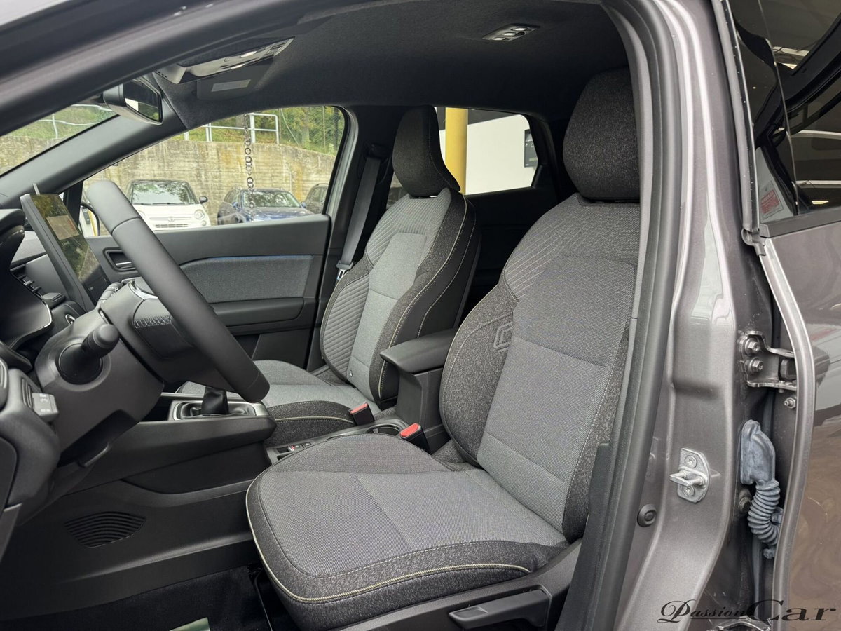 Renault Captur 1.0 eco-g Techno 100cv (9)