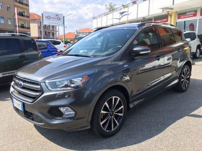Ford Kuga 2.0 TDCI 150 CV S&S 4WD Powershift ST-Line usata