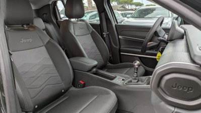 Jeep Avenger 1.2 turbo Altitude fwd 100cv (16)