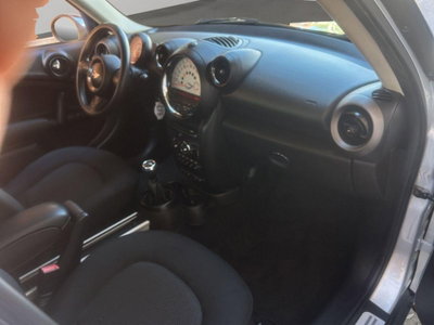 MINI Mini Countryman 1.6 Cooper D Countryman (19)