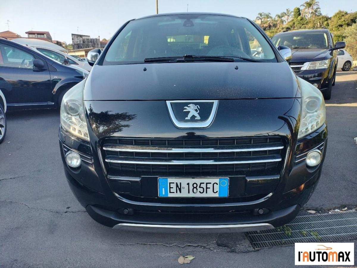 Peugeot 3008 HYbrid4 (2)