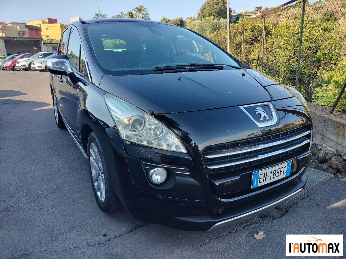 Peugeot 3008 HYbrid4 (4)