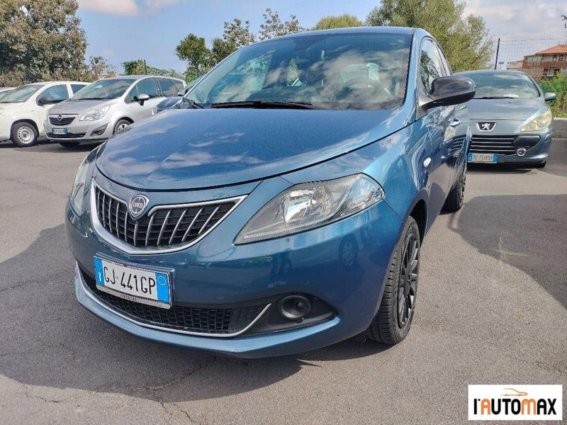 Lancia Ypsilon 1.0 FireFly 5 porte S&S Hybrid Ecochic Silver