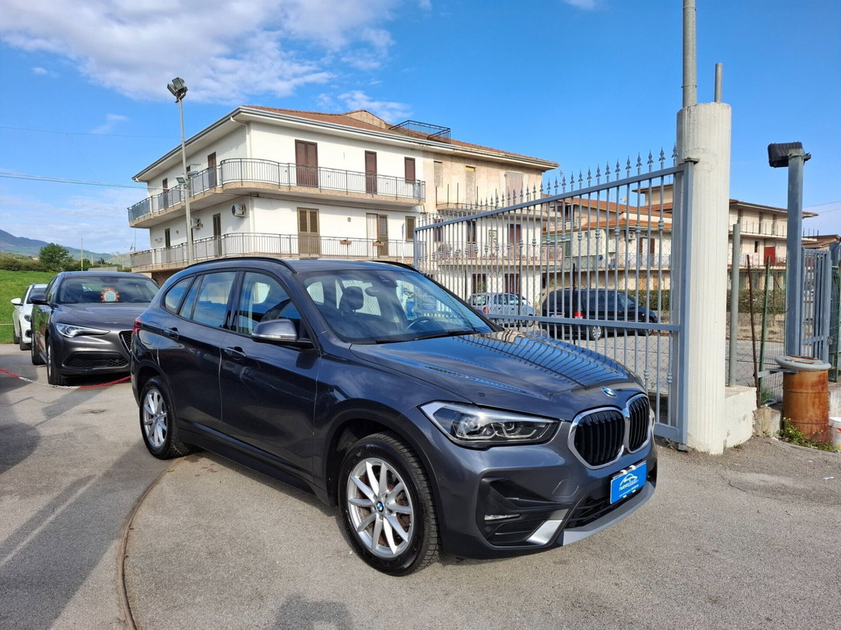 BMW X1 xDrive18d Business Advantage (2)