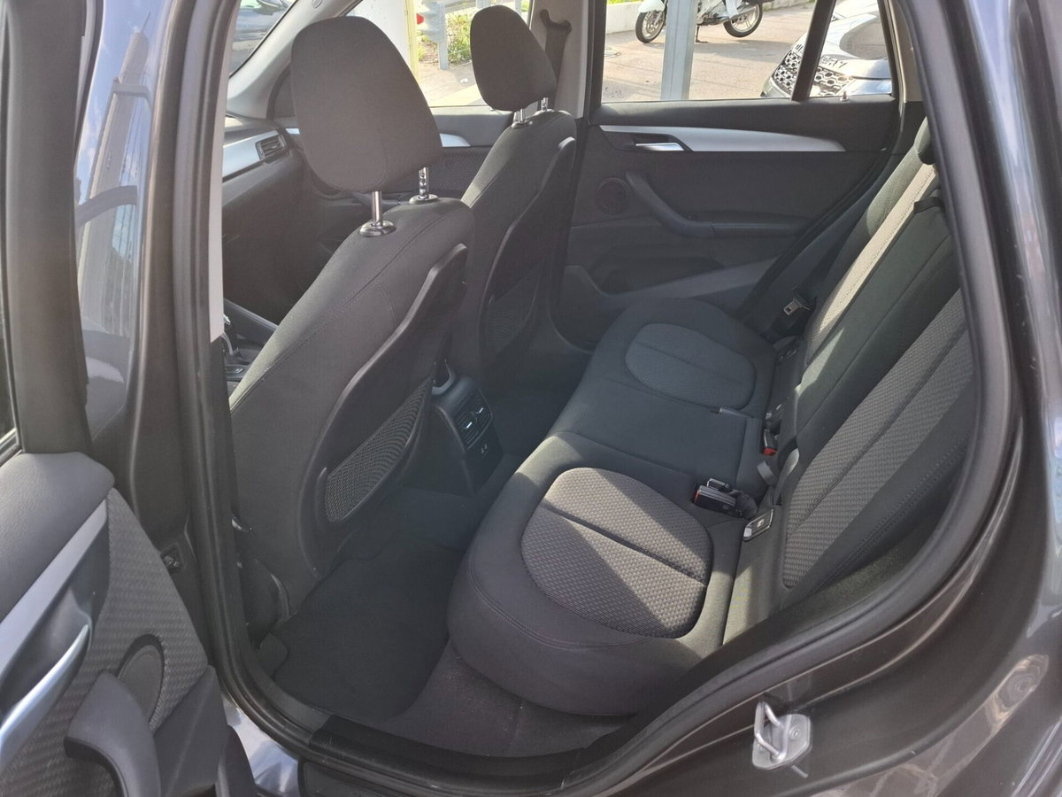 BMW X1 xDrive18d Business Advantage (7)