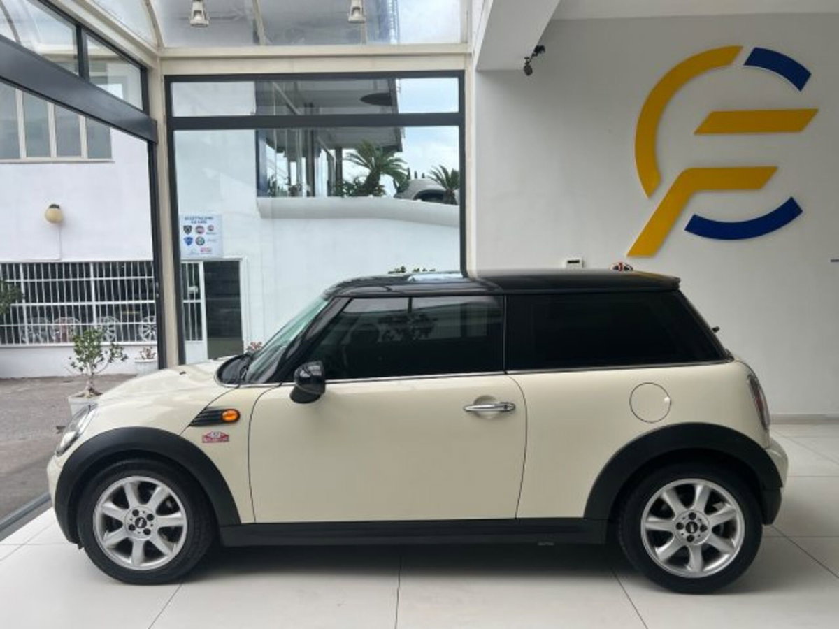 MINI Mini 1.6 16V Cooper D (6)
