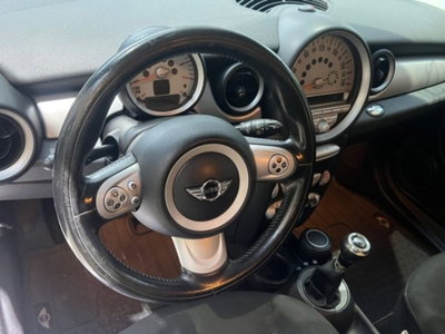 MINI Mini 1.6 16V Cooper D (8)