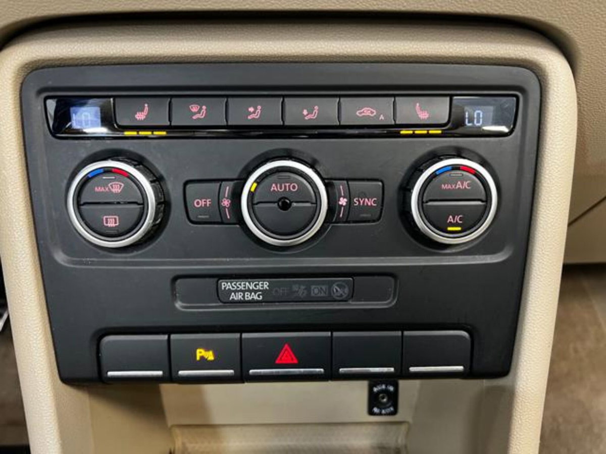 Volkswagen Maggiolino Cabrio 1.4 TSI Sport (19)