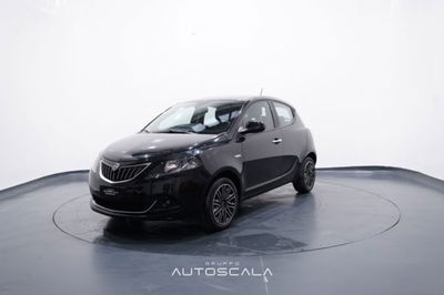 Lancia Ypsilon 1.0 FireFly 5 porte S&S Hybrid Ecochic Gold usata