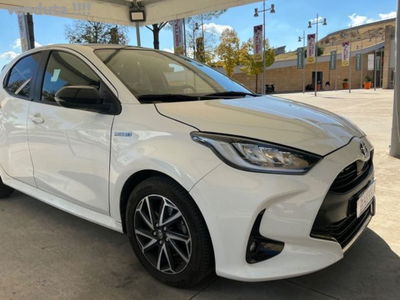 Toyota Yaris 1.5 Hybrid 5 porte Lounge usata